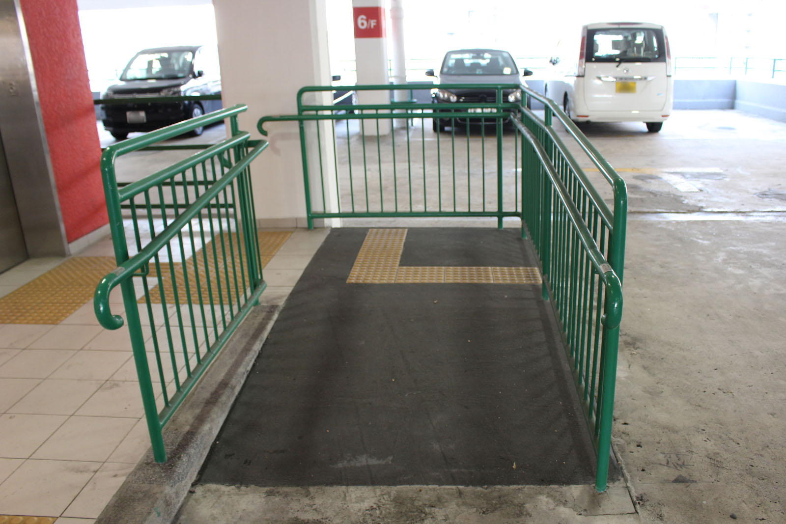 Photo 8: Kwai Fong Car Park