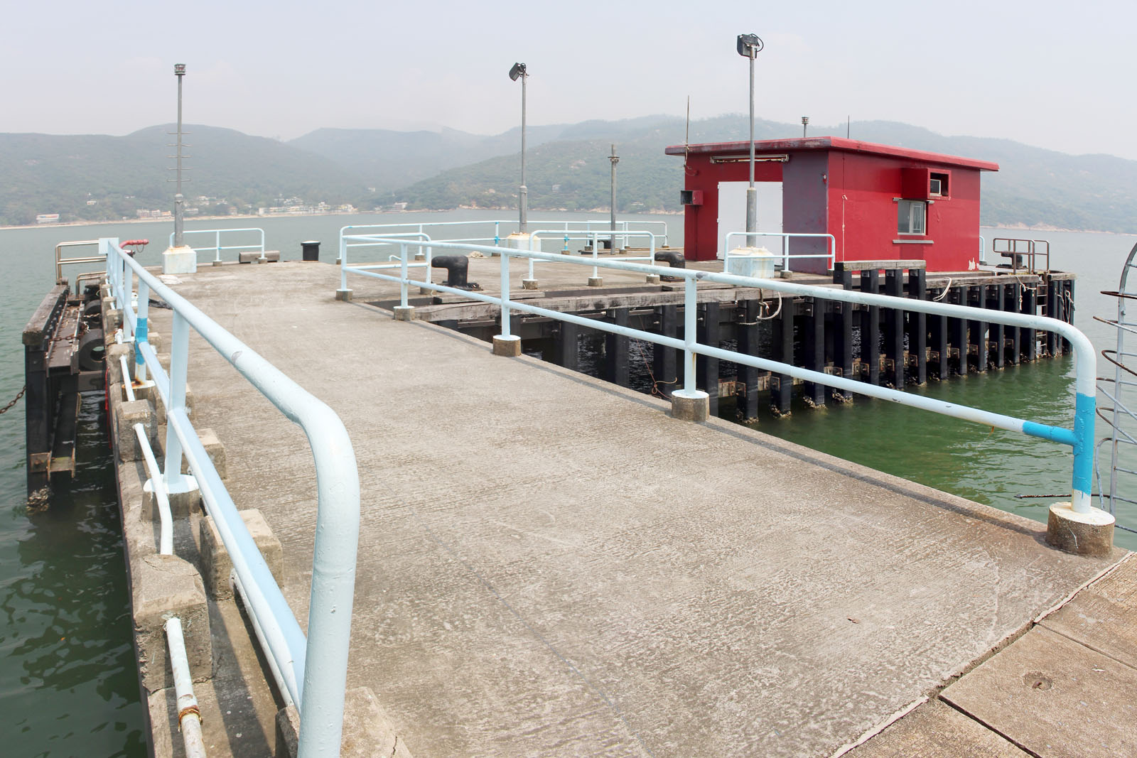 Photo 3: Ex-Mui Wo Fireboat Pier