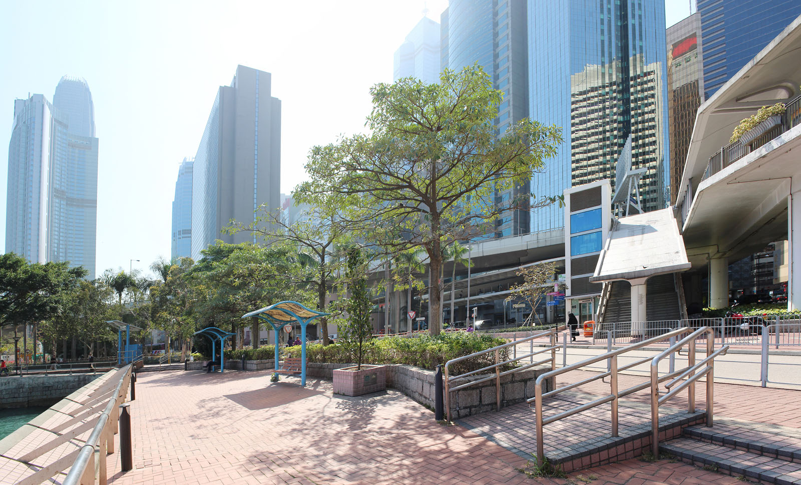 Photo 6: Man Kwong Street Sitting-out Area