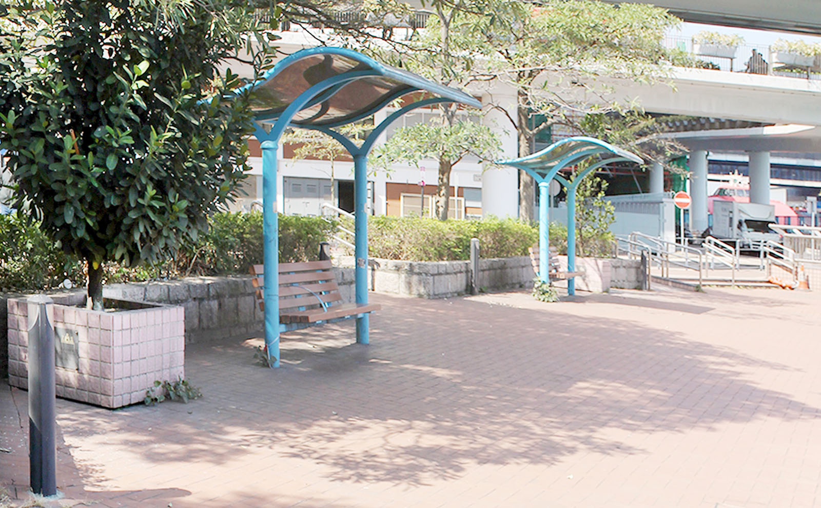 Photo 7: Man Kwong Street Sitting-out Area