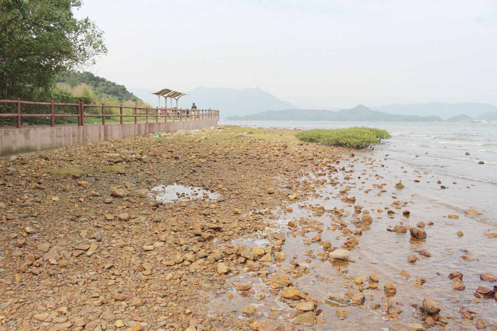 Photo 4: Shingle Beach in Nai Chung