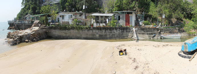 Photo 7: Beach in Yu Chui Street