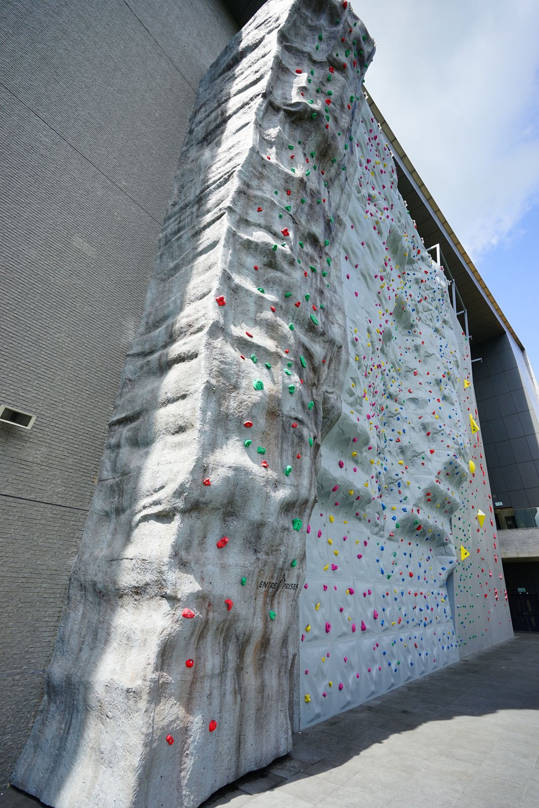 Photo 14: Tsing Yi Southwest Sports Centre