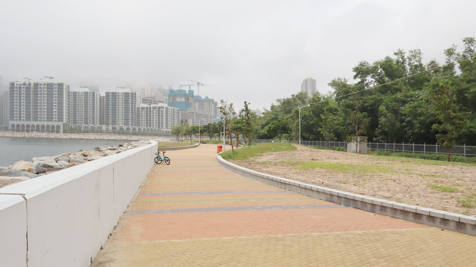 Photo 3: Tseung Kwan O South Waterfront Promenade