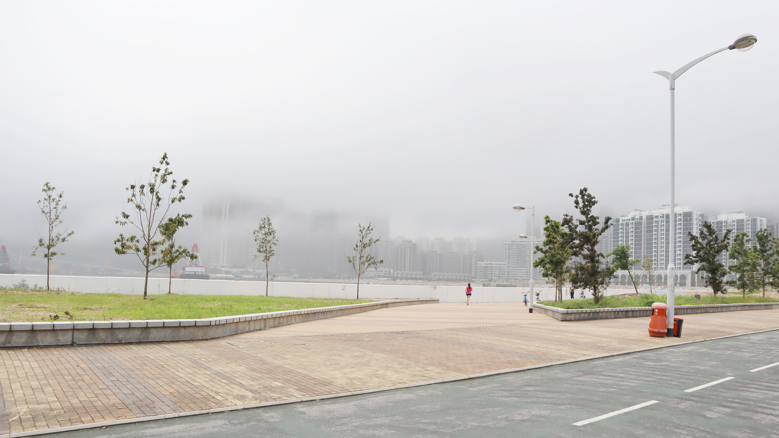 Photo 4: Tseung Kwan O South Waterfront Promenade