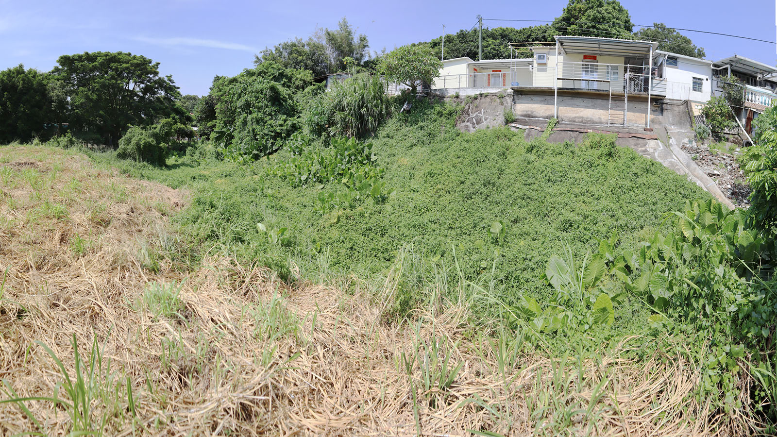 Photo 2: Government Land at Deep Bay Road (HT30)