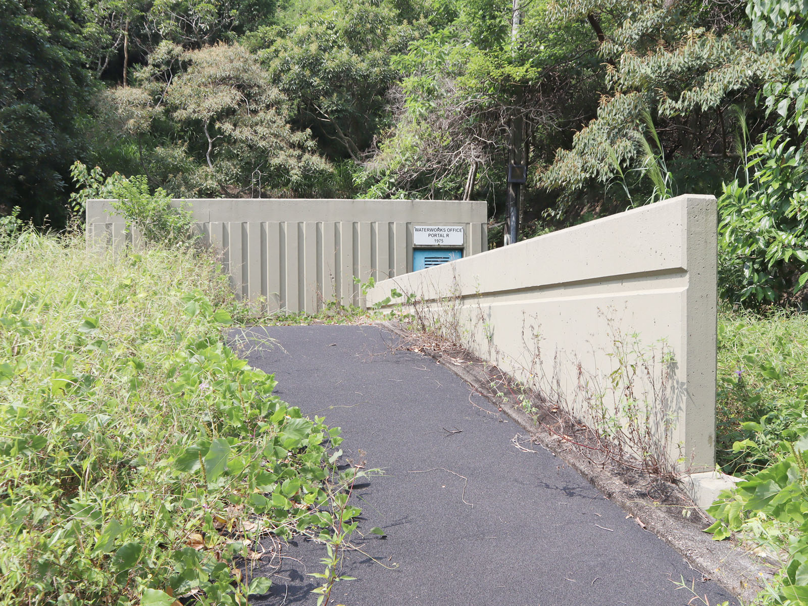 Photo 7: Open site off Pak Tam Chung Portal