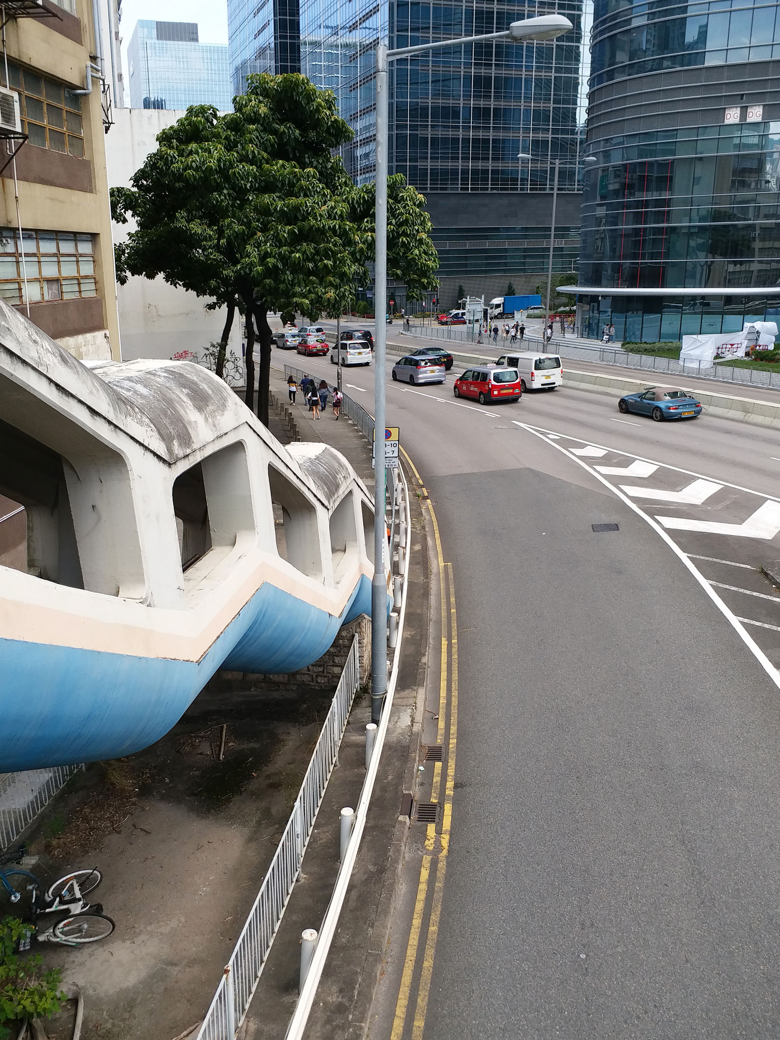 Photo 9: Footbridge KF38 (across Wai Yip Street)